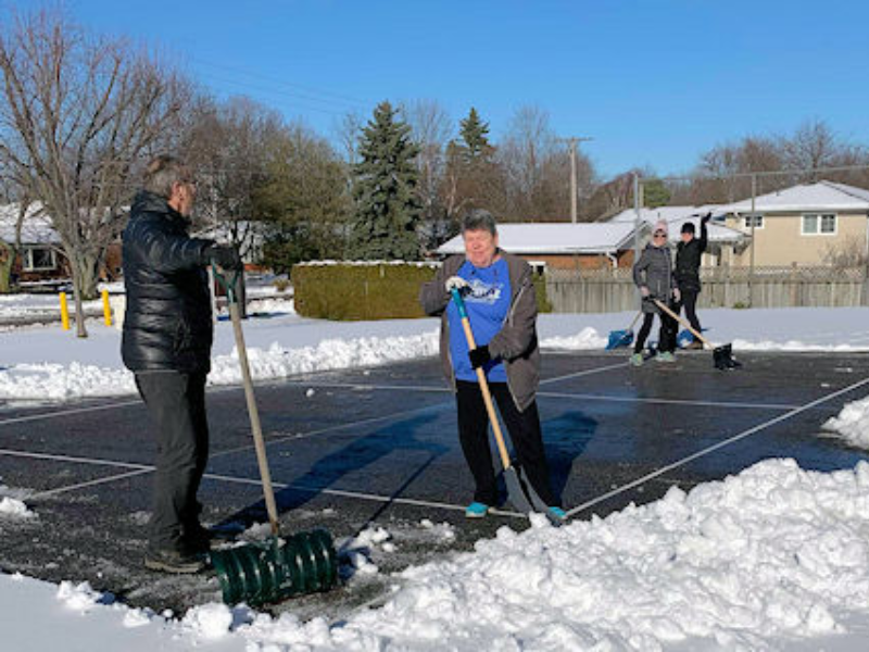 What Temperature is too Cold to Play Pickleball